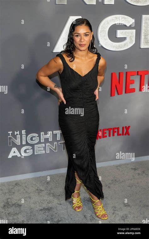 Night Agent star Luciane Buchanan is Netflix’s hottest。